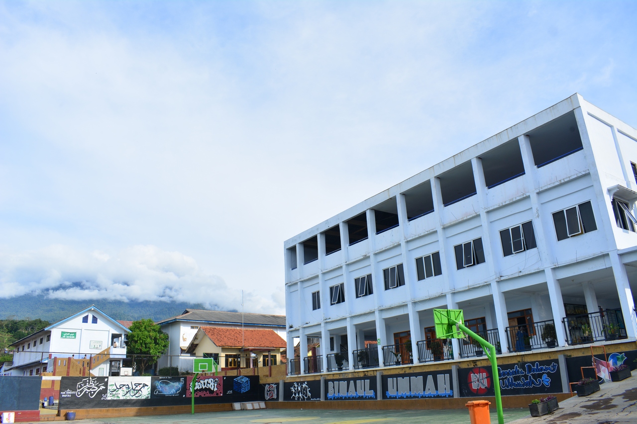 Binaul Ummahb