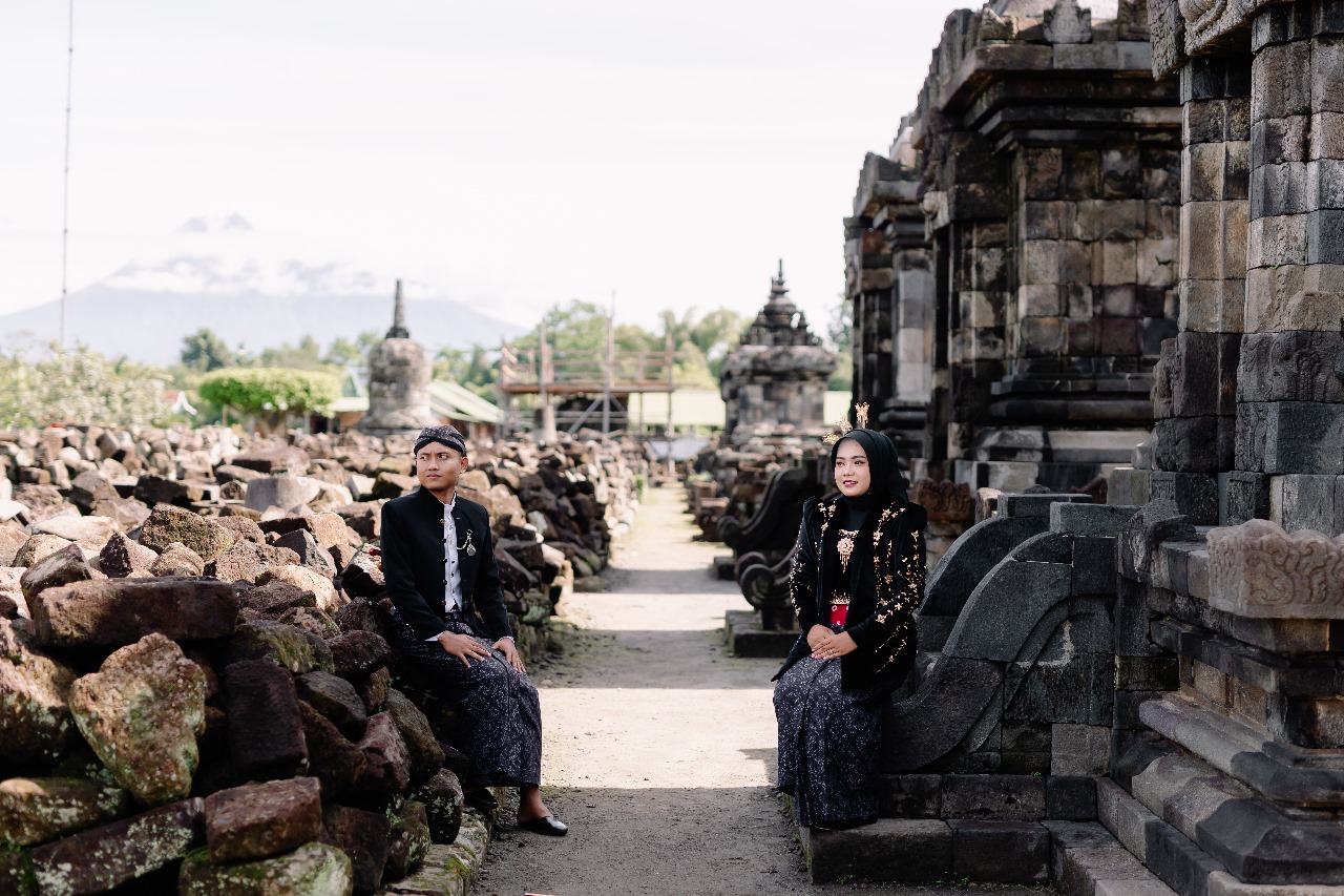 Sekar & Abdul. 08