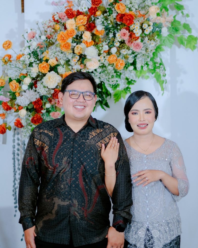 -Albert & Sari 01- ..